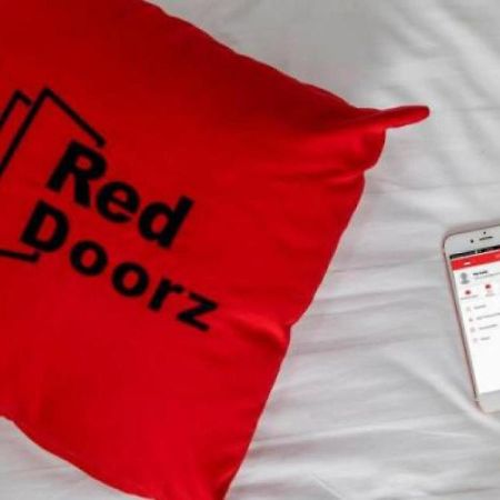 Reddoorz Plus @ Kwitang 2 Джакарта Экстерьер фото