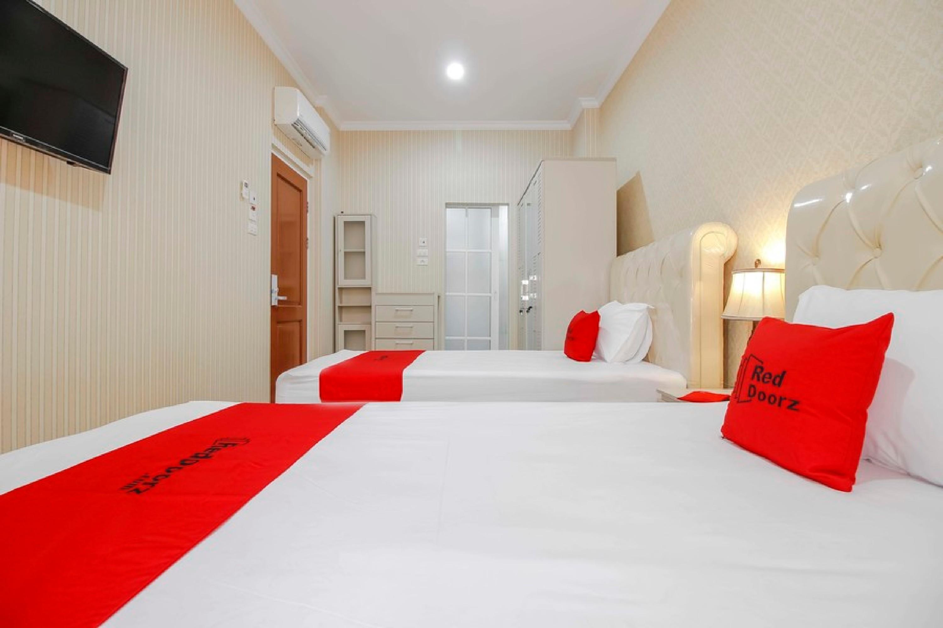 Reddoorz Plus @ Kwitang 2 Джакарта Экстерьер фото